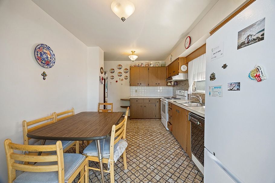 5131 Ann Street Vancouver, BC - 11