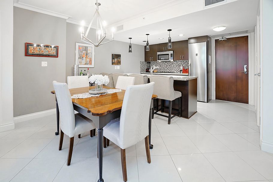 903 133 E Esplanade North Vancouver, BC - 6