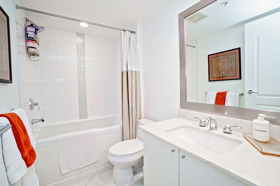 903 133 E Esplanade North Vancouver, BC - 13