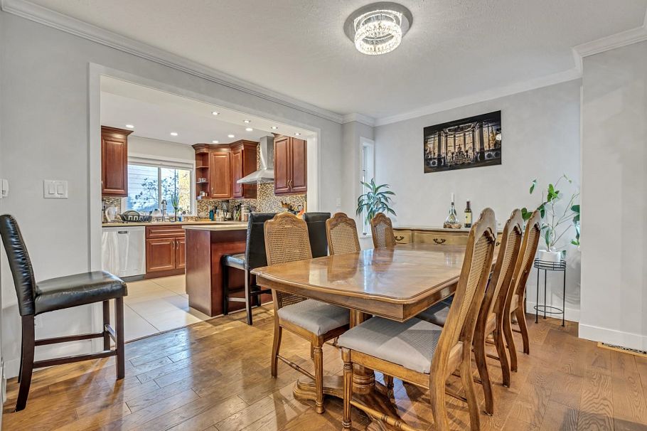 5853 Grousewoods Crescent North Vancouver, BC - 8