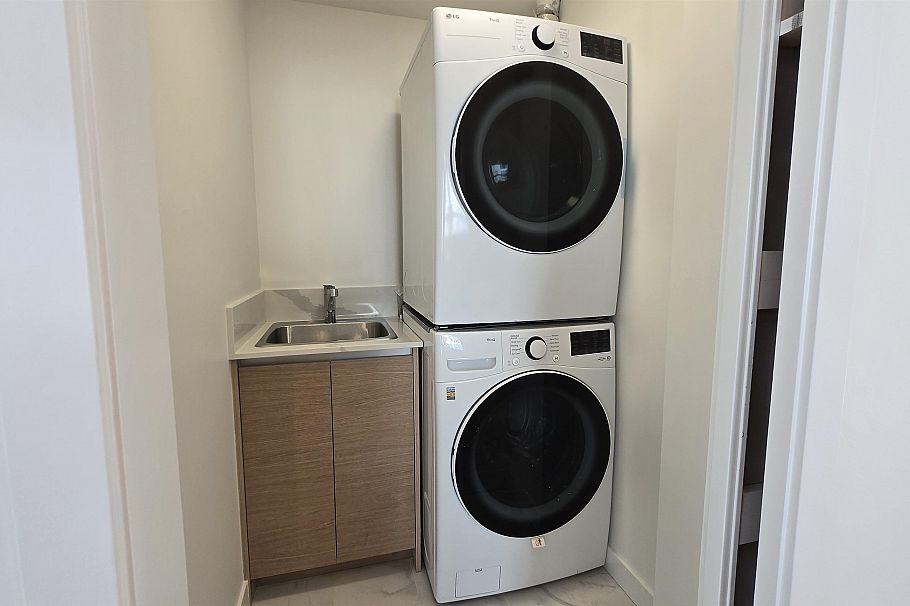 58 10333 River Drive Richmond, BC - 17