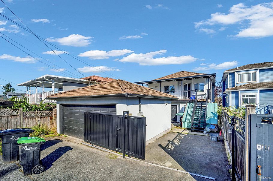 3440 E 25th Avenue Vancouver, BC - 28