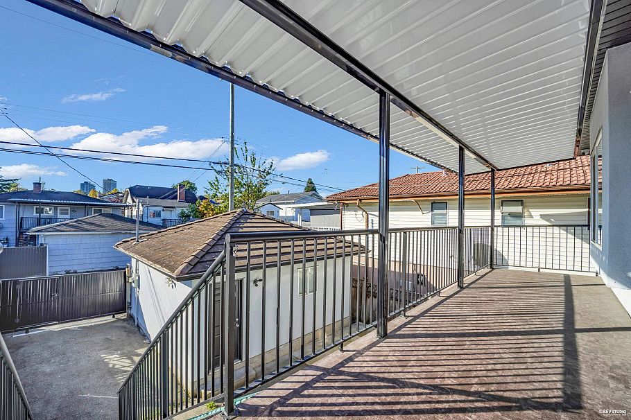 3440 E 25th Avenue Vancouver, BC - 25