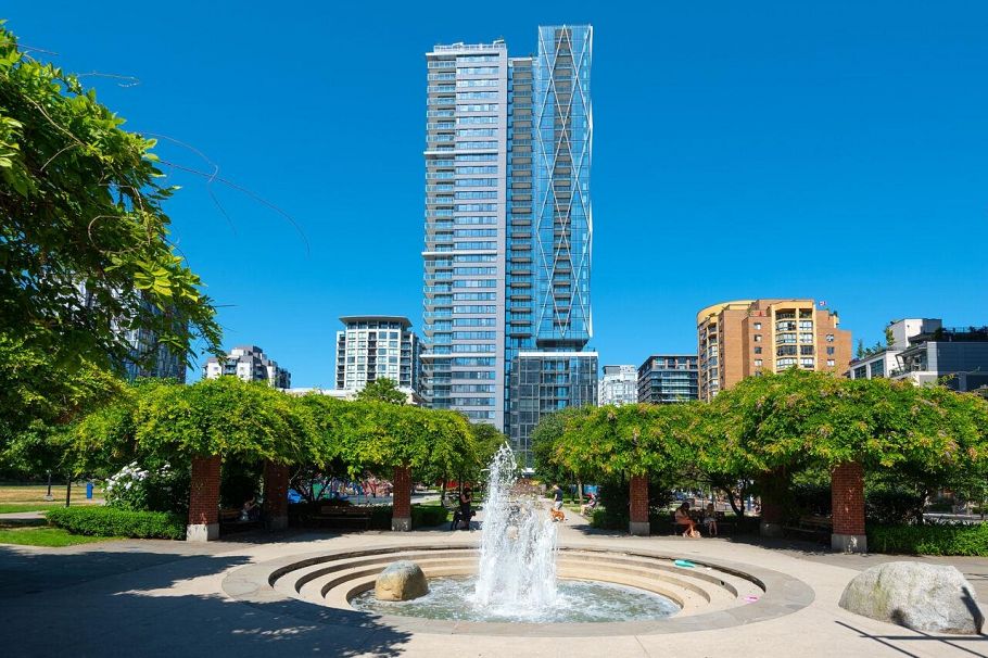 3206 1111 Richards Street Vancouver, BC - 2