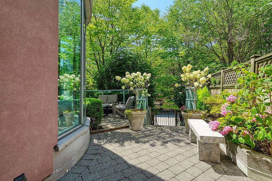 281 Smithe Street Vancouver, BC - 37