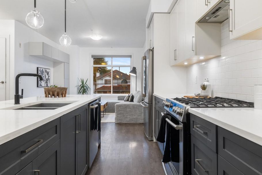 5837 Wales Street Vancouver, BC - 4