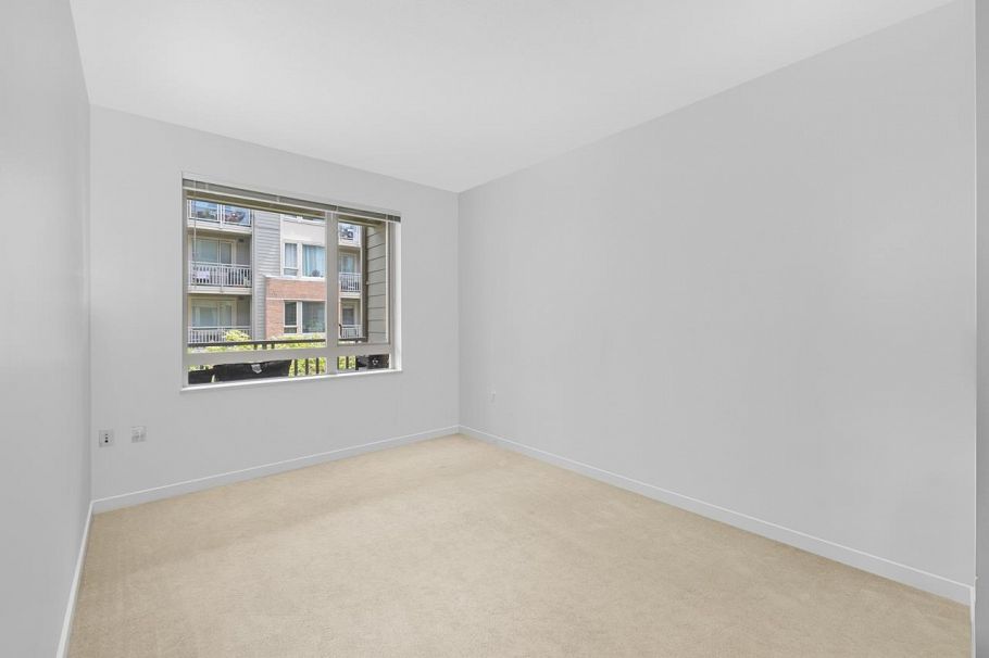 304 139 W 22nd Street North Vancouver, BC - 13