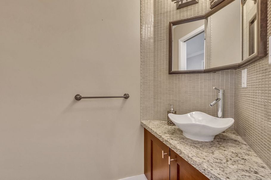 5853 Grousewoods Crescent North Vancouver, BC - 23