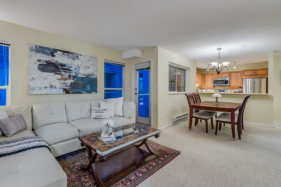 317 2929 W 4th Avenue Vancouver, BC - 2