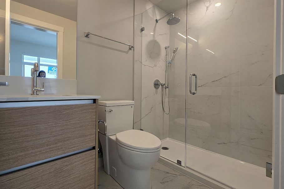 58 10333 River Drive Richmond, BC - 25