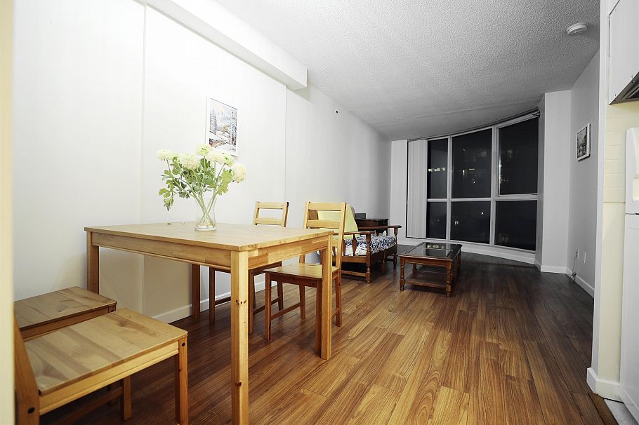 807 555 Jervis Street Vancouver, BC - 2