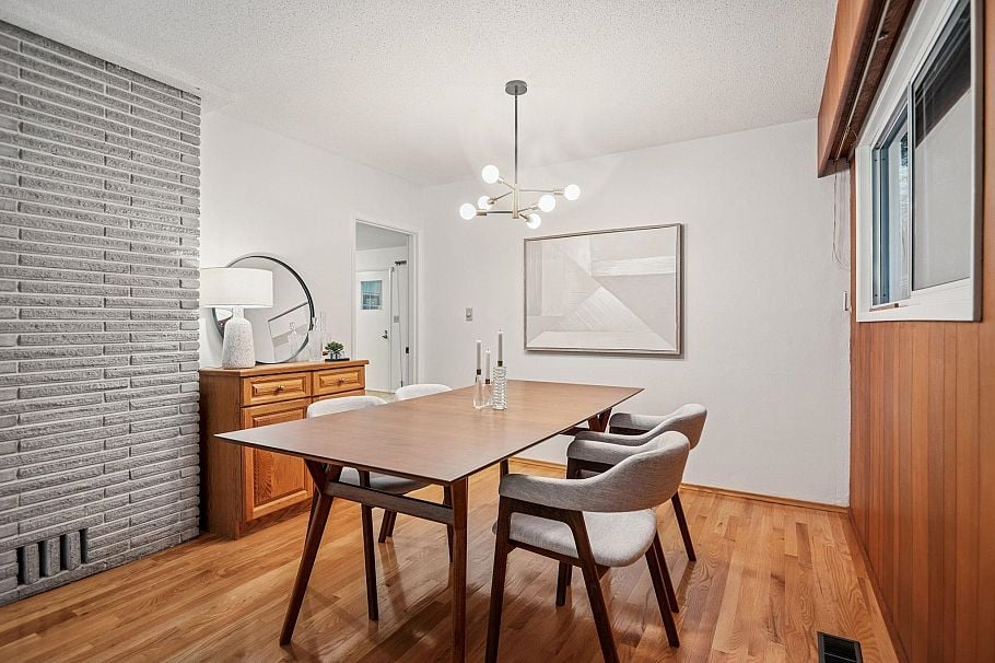 2174 Hoskins Road North Vancouver, BC - 8