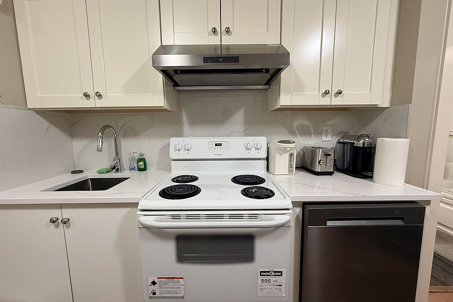 888 W 61ST AVENUE, Vancouver BC V6P 2B7 Vancouver, BC - 4