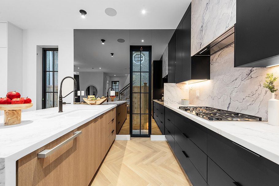 1 240 E 37th Avenue Vancouver, BC - 17