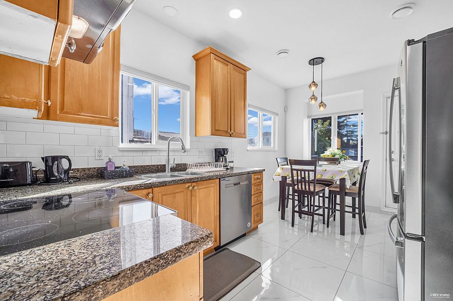 3440 E 25th Avenue Vancouver, BC - 8