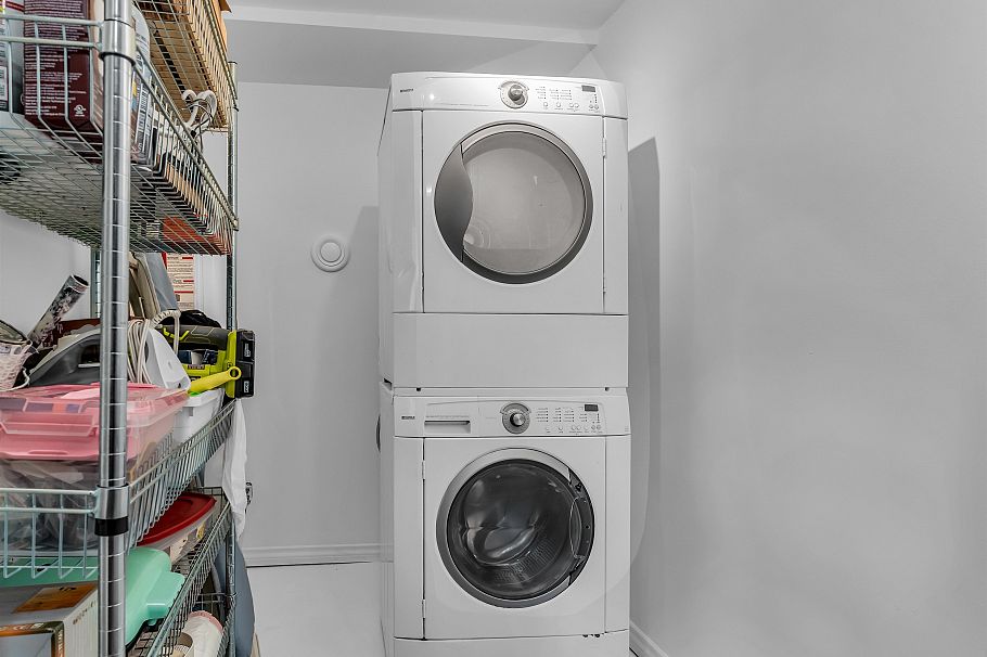 2433 Philip Avenue North Vancouver, BC - 31