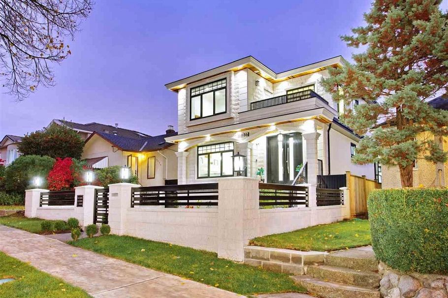 5886 Sherbrooke Street Vancouver, BC - 35