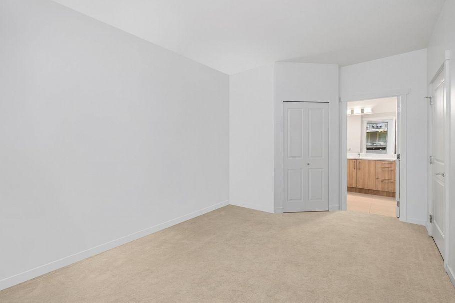 304 139 W 22nd Street North Vancouver, BC - 14