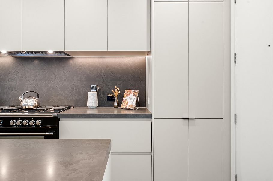 1 620 E 46th Avenue Vancouver, BC - 8