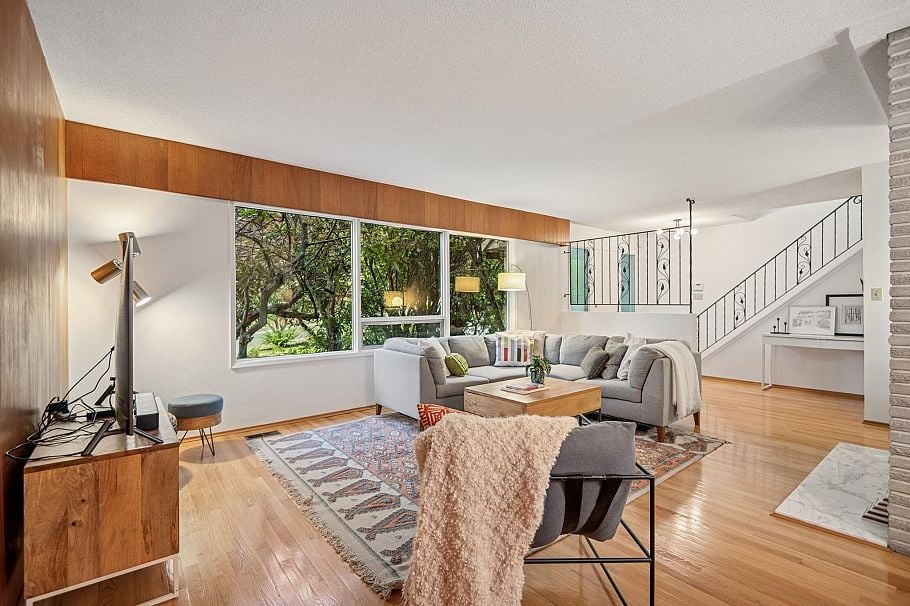 2174 Hoskins Road North Vancouver, BC - 6