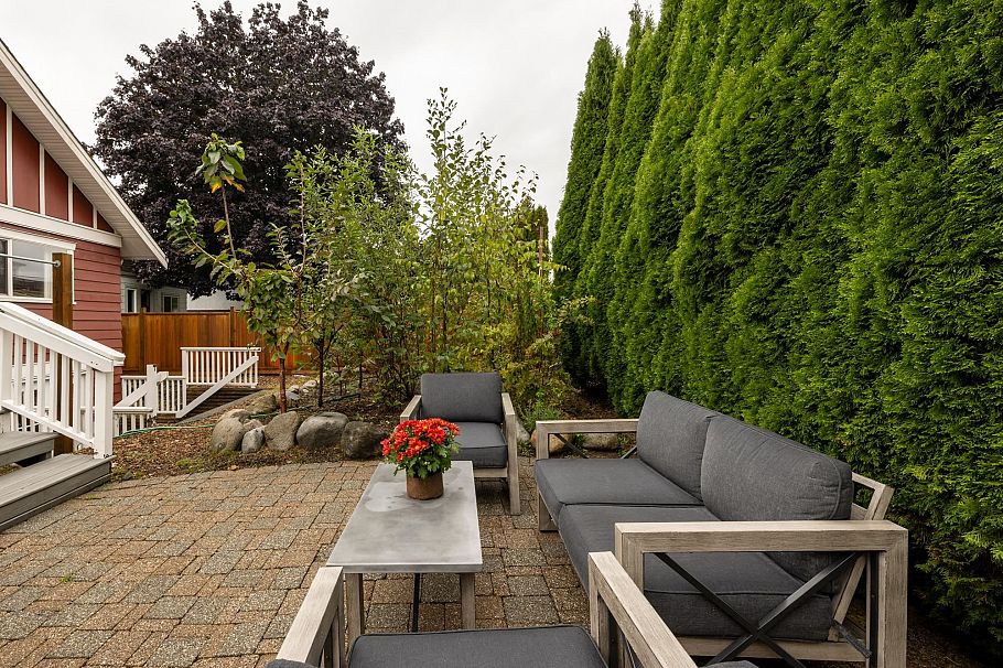 518 E 7th Street North Vancouver, BC - 21