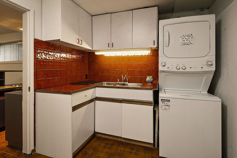 2869 Venables Street Vancouver, BC - 28