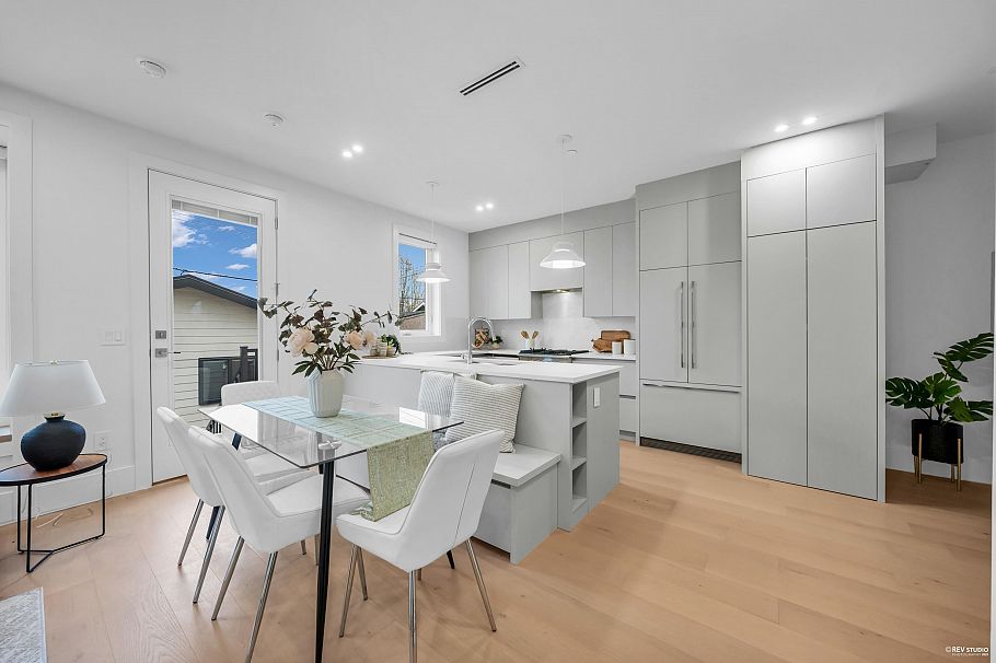 2917 Charles Street Vancouver, BC - 6