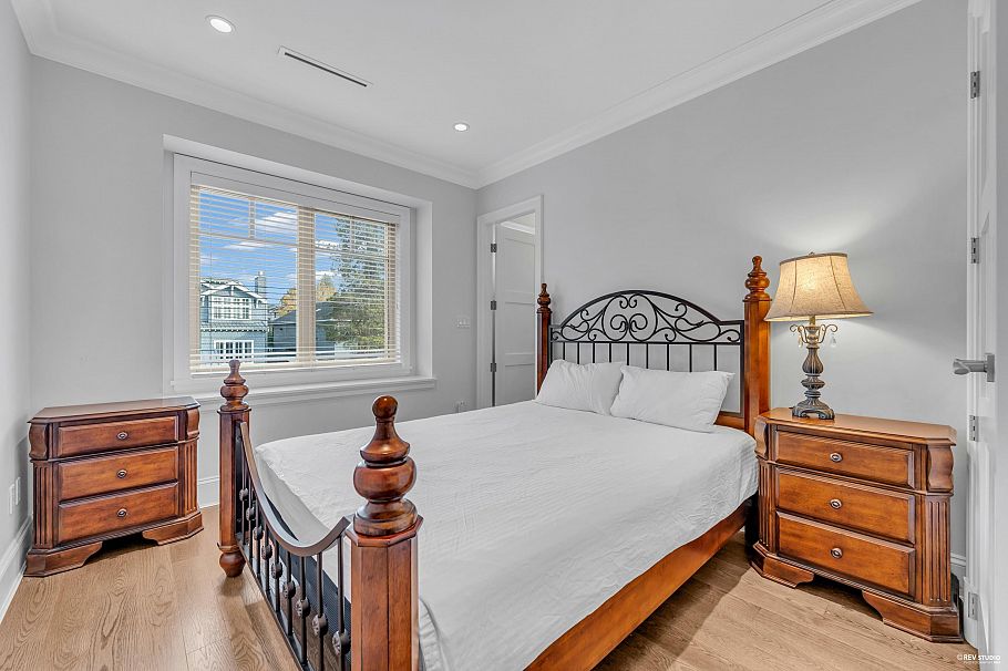 7458 Maple Street Vancouver, BC - 25