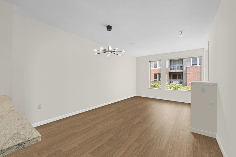 304 139 W 22nd Street North Vancouver, BC - 7