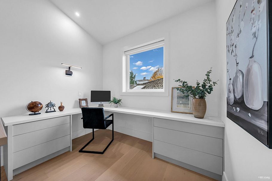 2917 Charles Street Vancouver, BC - 22