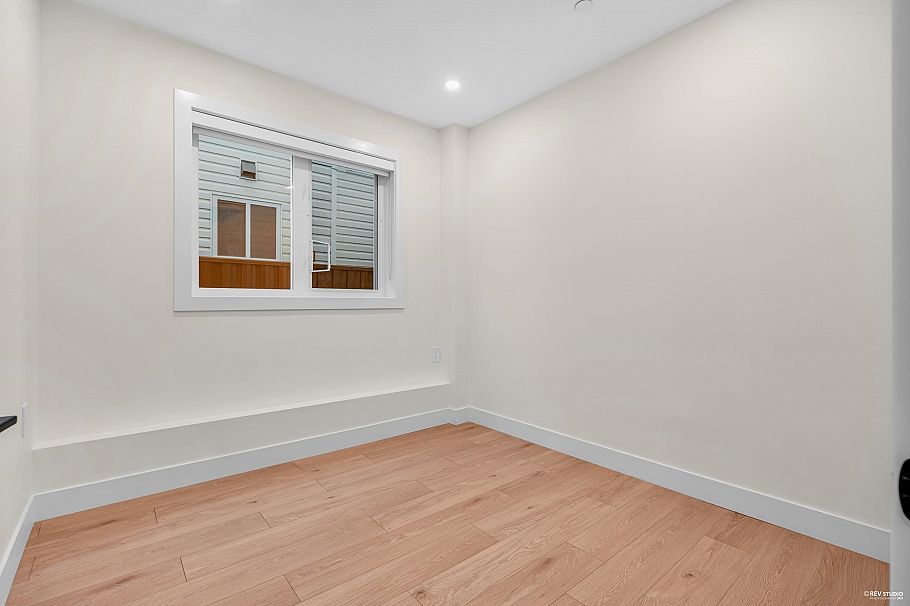 2 3090 Vanness Avenue Vancouver, BC - 16