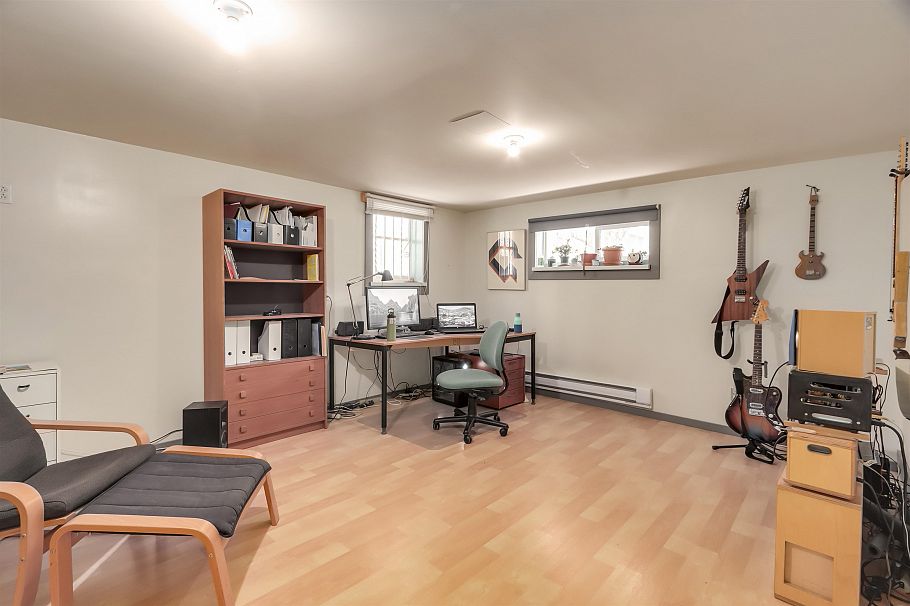 4529 W 8th Avenue Vancouver, BC - 21