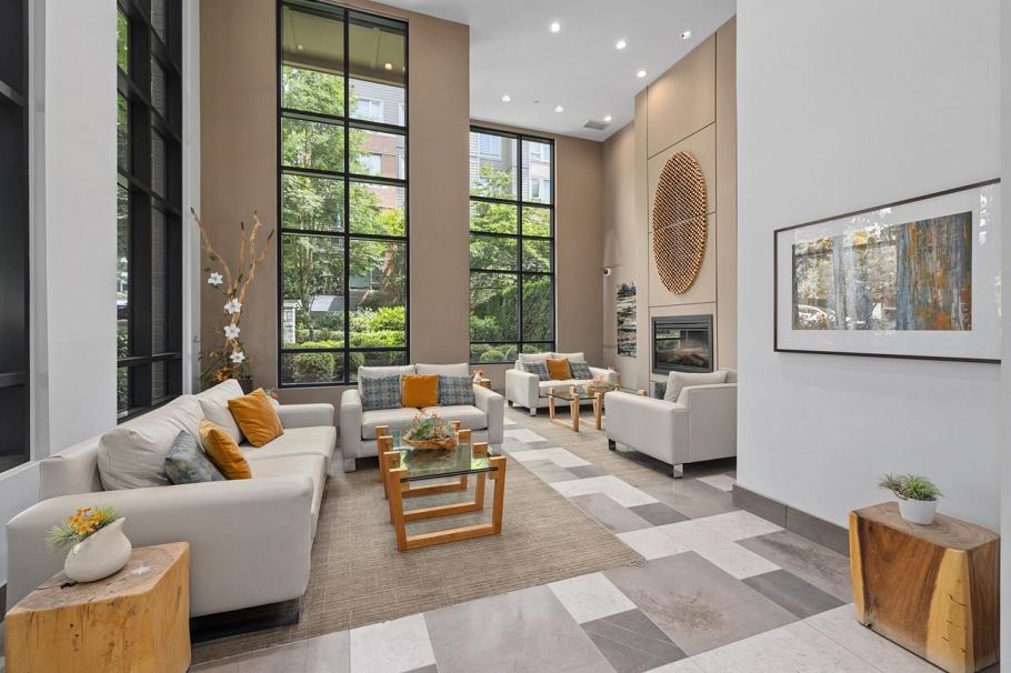 304 139 W 22nd Street North Vancouver, BC - 4