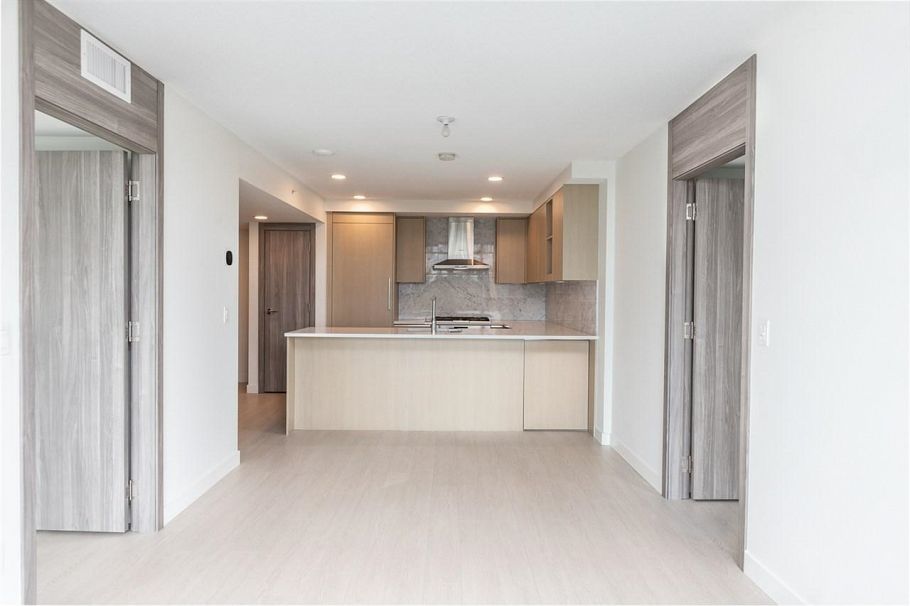 1101 8800 Hazelbridge Way Richmond, BC - 6