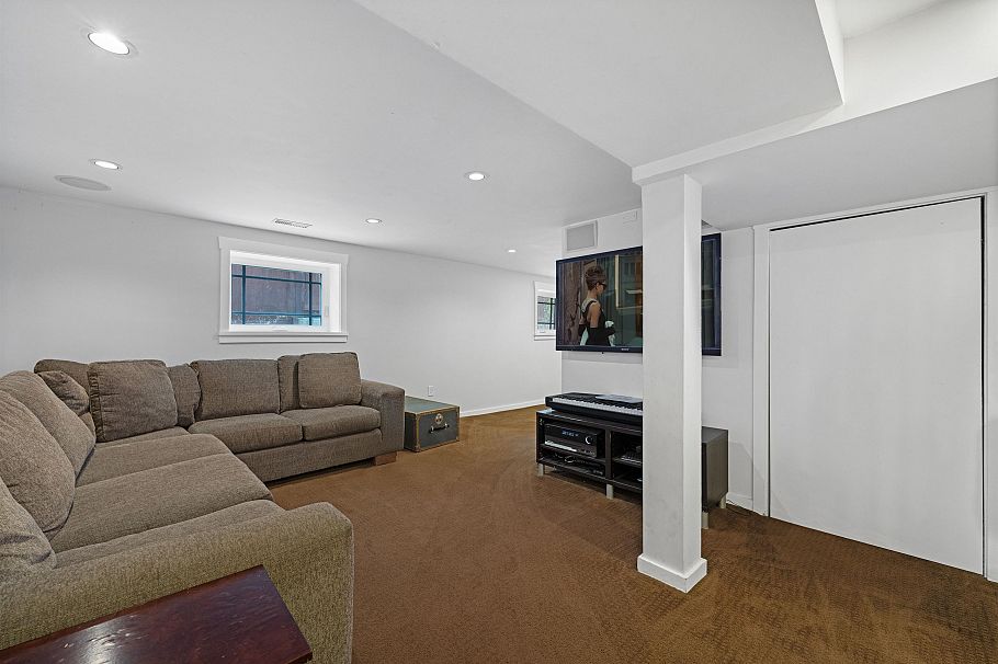 2138 W 21st Avenue Vancouver, BC - 32