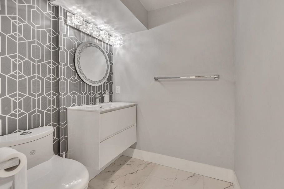 5853 Grousewoods Crescent North Vancouver, BC - 22