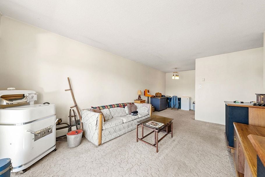 309 135 W 21st Street North Vancouver, BC - 12