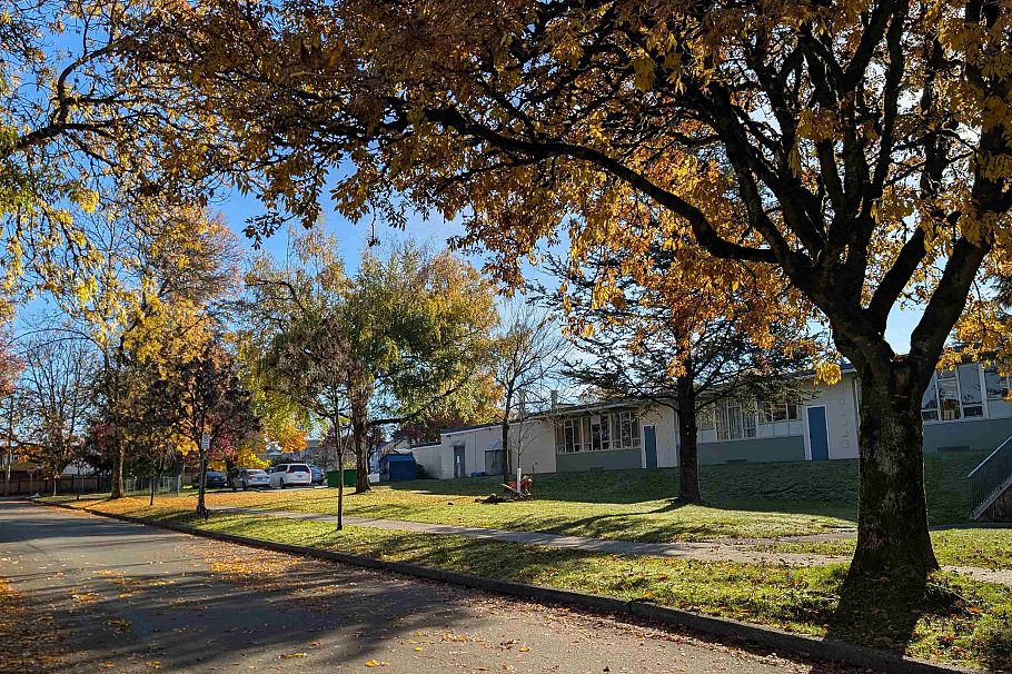 2935 E 17th Avenue Vancouver, BC - 2