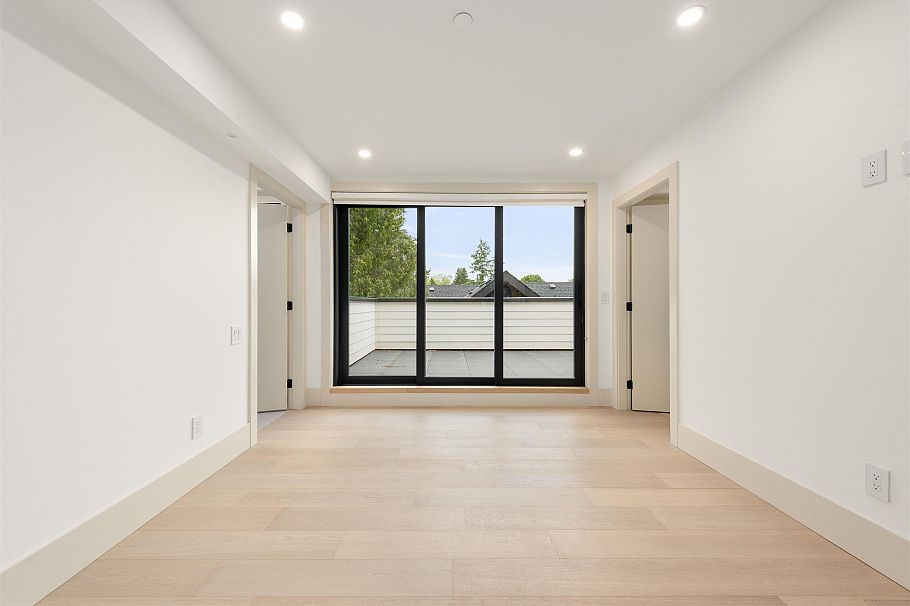 1 365 E 33rd Avenue Vancouver, BC - 25