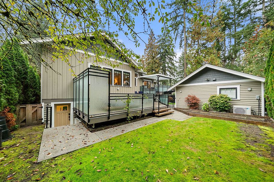 2140 Pemberton Avenue North Vancouver, BC - 38