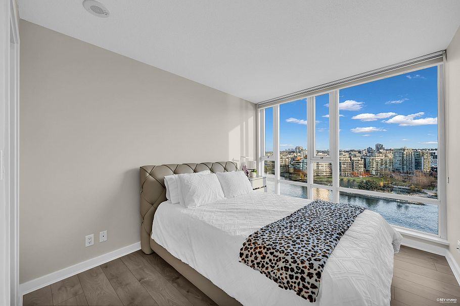 1906 918 Cooperage Way Vancouver, BC - 25