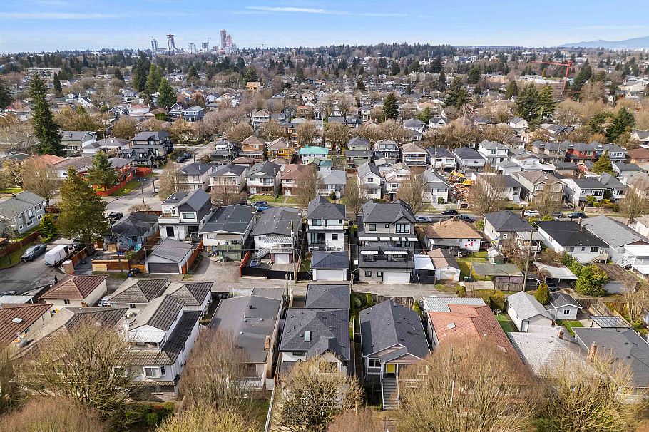 5059 Sherbrooke Street Vancouver, BC - 36