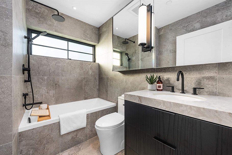 1 240 E 37th Avenue Vancouver, BC - 26