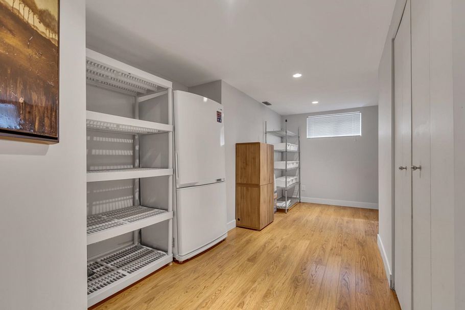 5853 Grousewoods Crescent North Vancouver, BC - 18