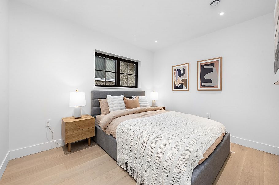 1 240 E 37th Avenue Vancouver, BC - 24