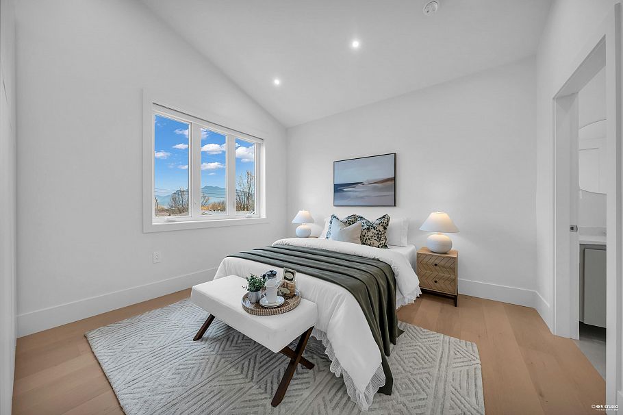 2917 Charles Street Vancouver, BC - 15