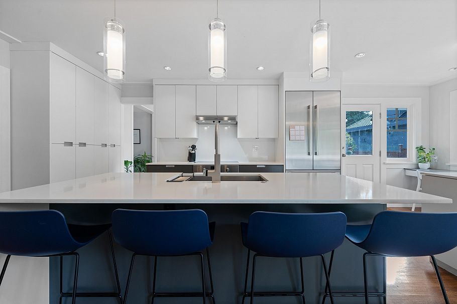 2138 W 21st Avenue Vancouver, BC - 3