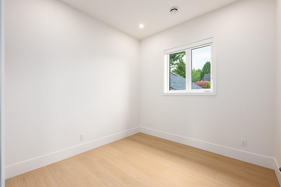 2 3466 Franklin Street Vancouver, BC - 22