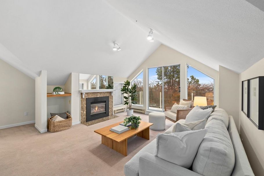 3274 W 1st Avenue Vancouver, BC - 3