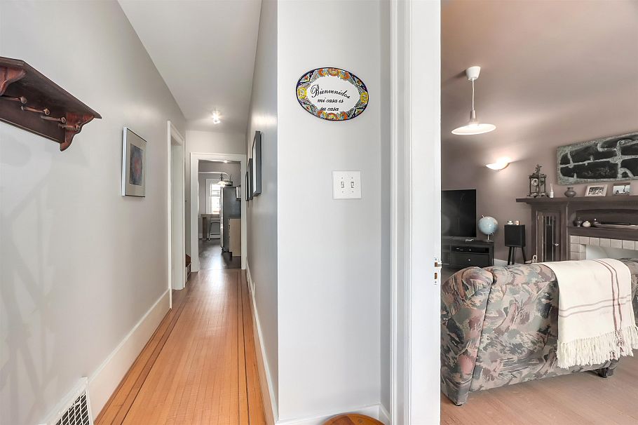 4529 W 8th Avenue Vancouver, BC - 6